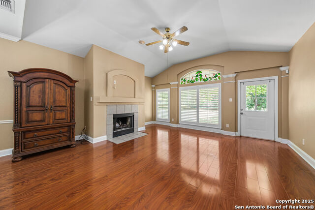 Image 8 of 31 For 22607 Madison