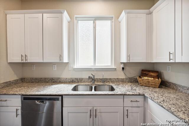 Image 2 of 22 For 13352 Sendero Roble