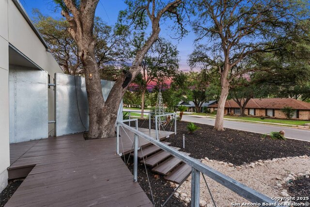 Image 72 of 90 For 2703 Marlborough Dr