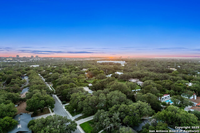 Image 81 of 90 For 2703 Marlborough Dr