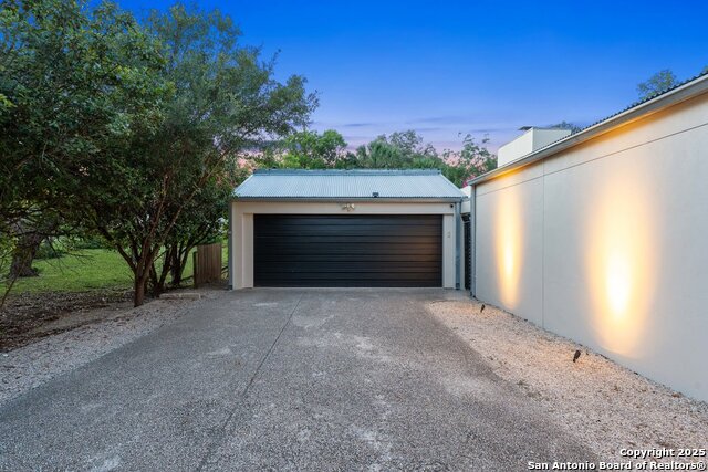 Image 89 of 90 For 2703 Marlborough Dr