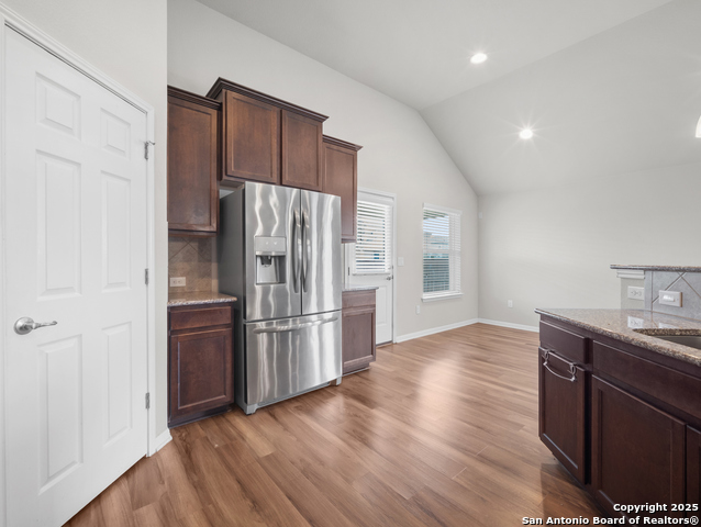 Listing photo id 10 for 10333 Laurie Ln