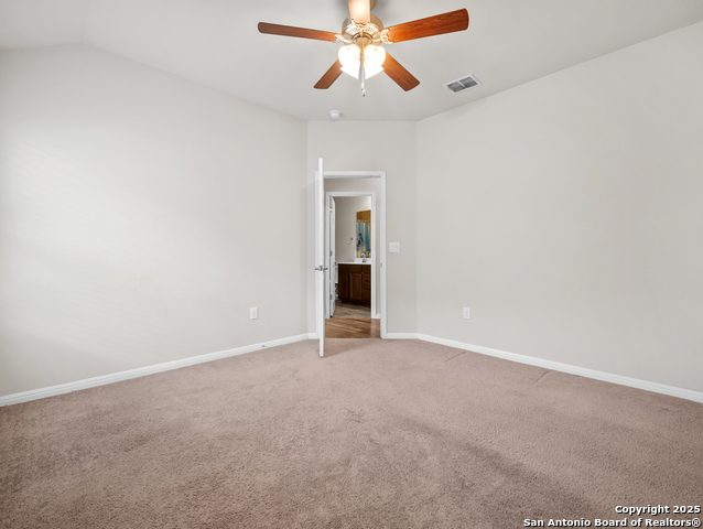 Listing photo id 11 for 10333 Laurie Ln
