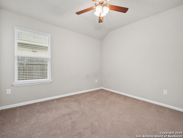 Listing photo id 16 for 10333 Laurie Ln