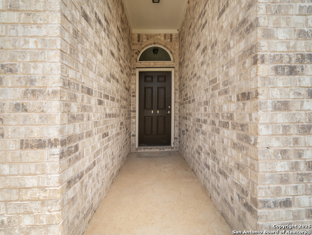 Listing photo id 4 for 10333 Laurie Ln