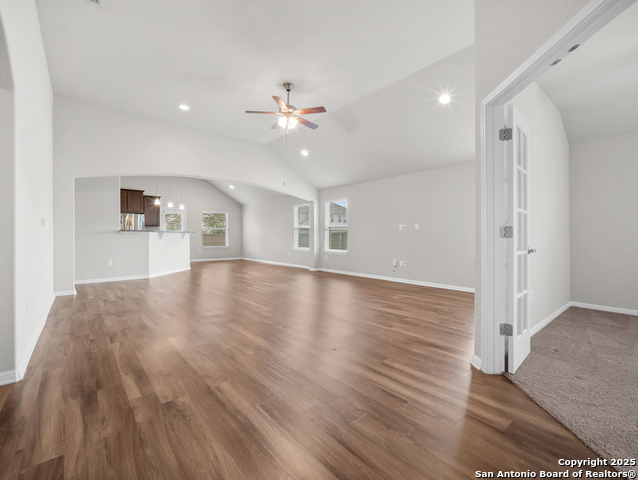 Listing photo id 5 for 10333 Laurie Ln