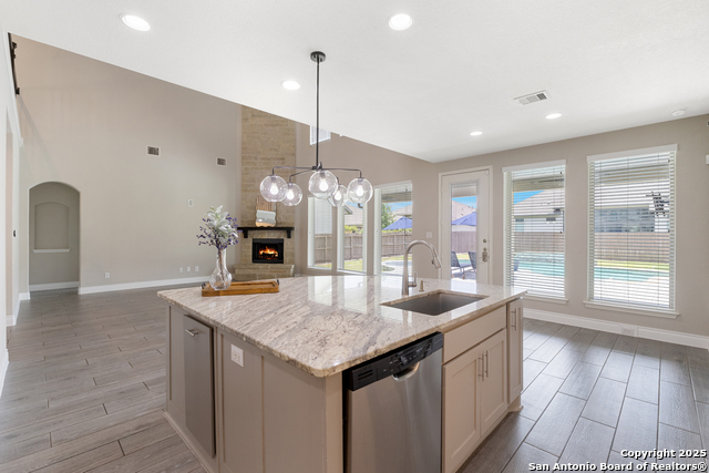 Image 12 of 38 For 7986 Valley Crest
