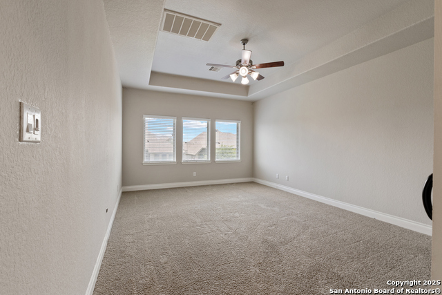 Image 20 of 38 For 7986 Valley Crest