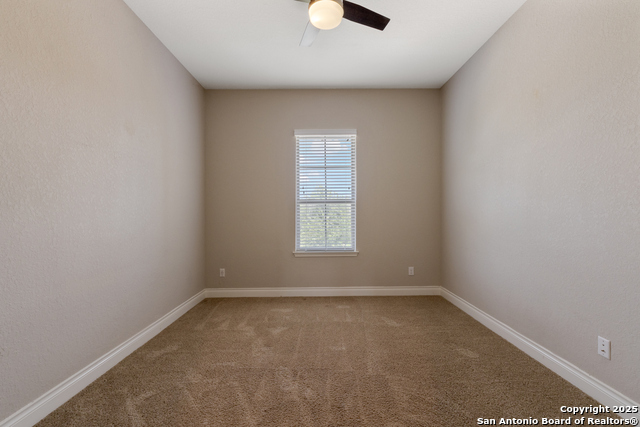 Image 22 of 38 For 7986 Valley Crest