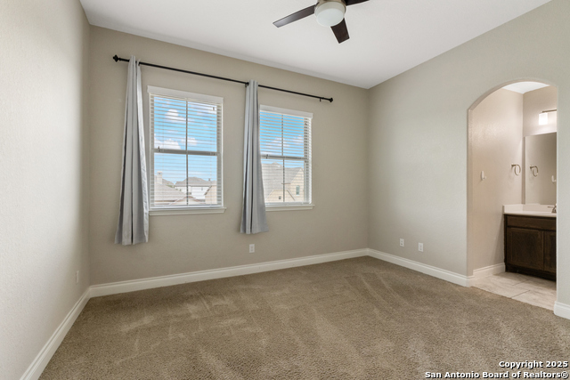 Image 25 of 38 For 7986 Valley Crest