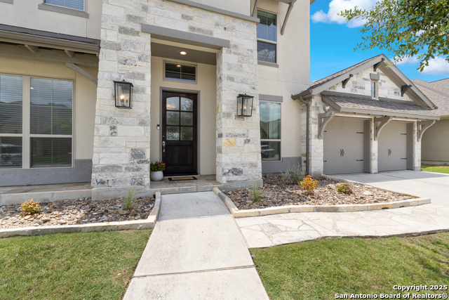 Image 3 of 38 For 7986 Valley Crest