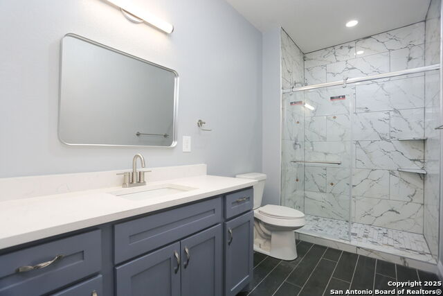 Listing photo id 14 for 210 Huff Ave E