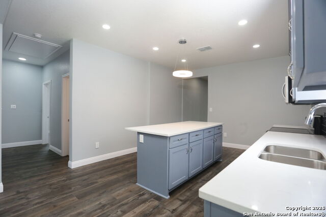 Listing photo id 6 for 210 Huff Ave E