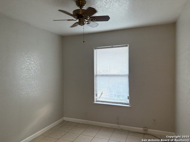 Image 10 of 27 For 2415 Wescott Ave