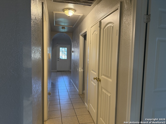 Image 17 of 27 For 2415 Wescott Ave