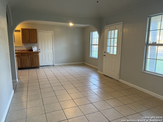 Image 24 of 27 For 2415 Wescott Ave