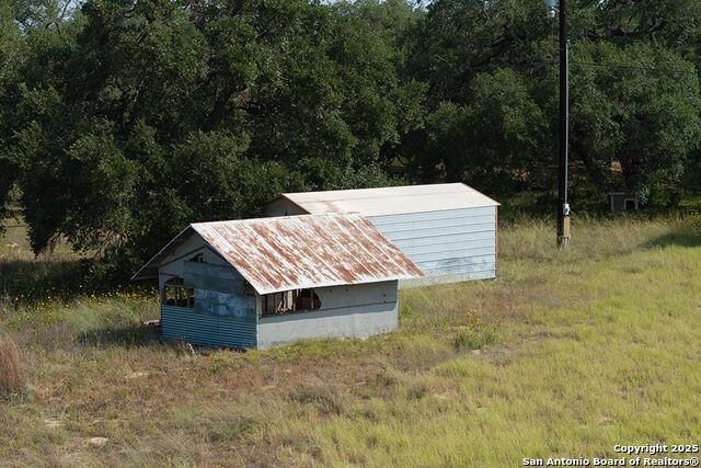 Listing photo id 34 for 1003 County Road 334