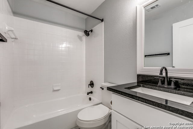 Image 17 of 21 For 8407 Chalk Hill