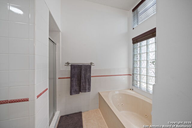 Image 23 of 32 For 9218 Fishers Hill