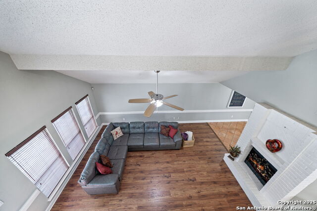 Image 28 of 32 For 9218 Fishers Hill