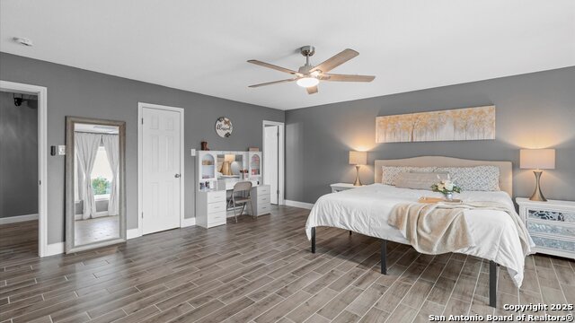 Listing photo id 14 for 12202 Towering Elm