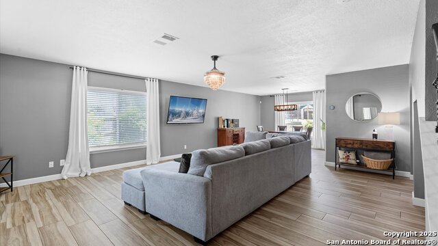 Listing photo id 4 for 12202 Towering Elm