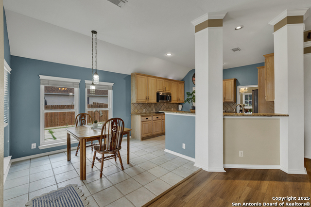 Image 18 of 45 For 2363 Oak Pebble