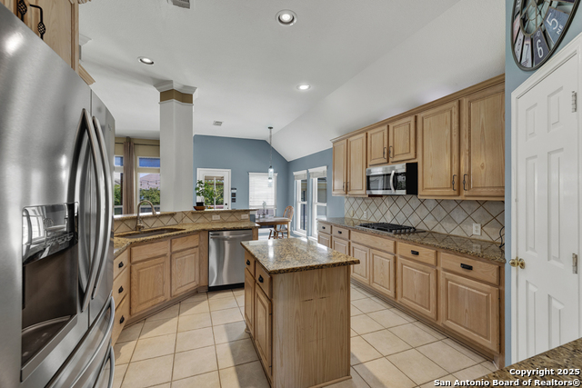 Image 19 of 45 For 2363 Oak Pebble