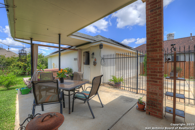 Image 40 of 45 For 2363 Oak Pebble