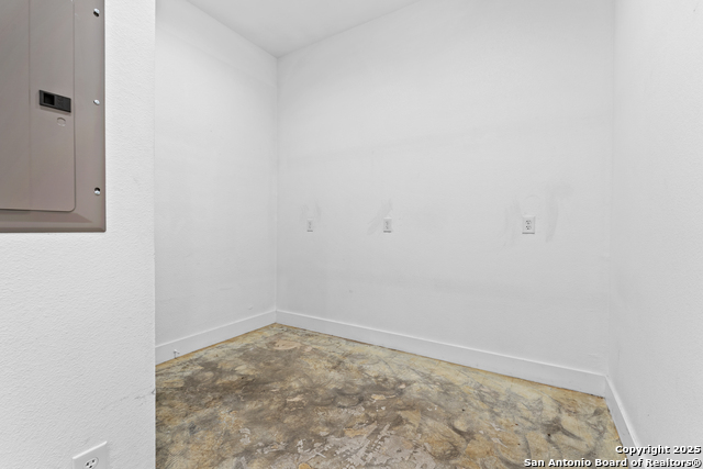 Listing photo id 28 for 1301 Hospital Blvd  Bldg B