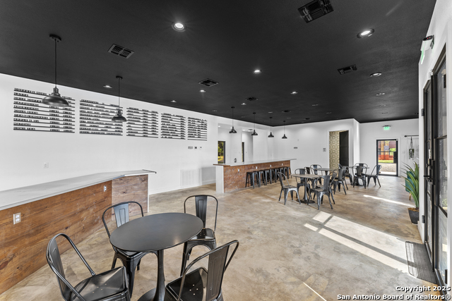 Listing photo id 4 for 1301 Hospital Blvd  Bldg B