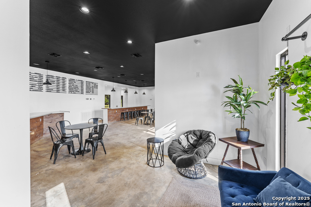 Listing photo id 6 for 1301 Hospital Blvd  Bldg B