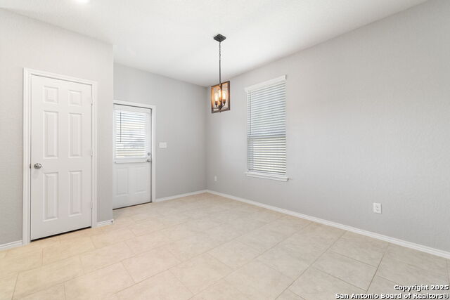 Image 18 of 49 For 7602 Cottonwood Ridge