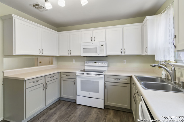 Image 9 of 25 For 8611 Shaenfield