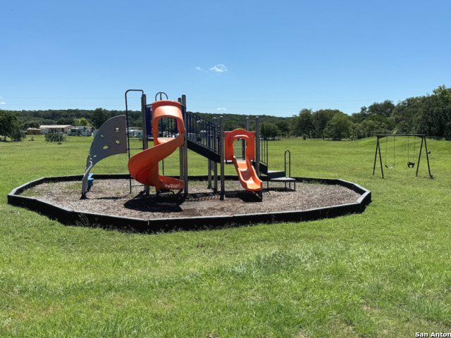 Image 7 of 9 For 815 Winding River