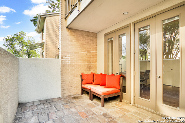 Image 3 of 29 For 4001 New Braunfels N 1624
