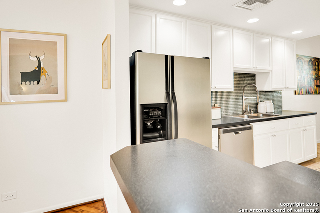 Image 9 of 29 For 4001 New Braunfels N 1624
