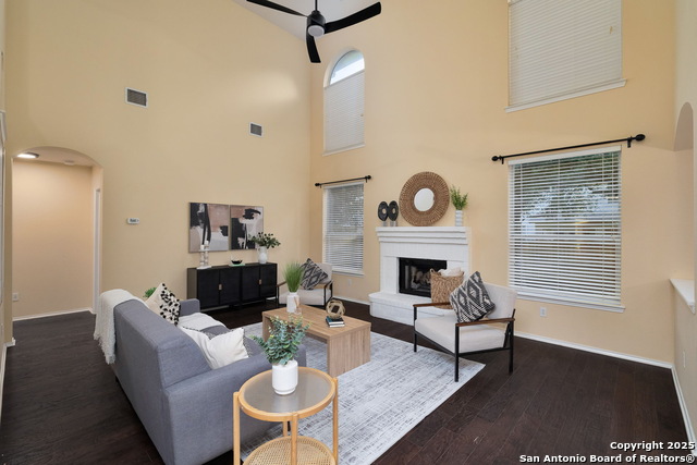 Image 19 of 41 For 2305 Little Elm