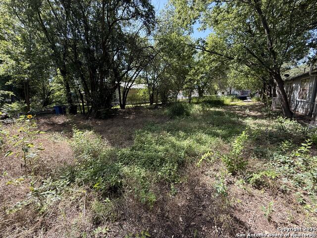 Image 2 of 5 For 2807 Roselawn