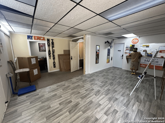 Listing photo id 3 for 1208 Fm 78  