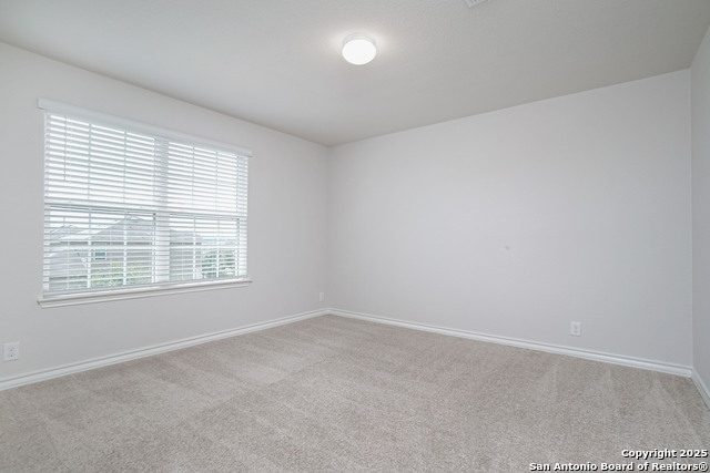 Listing photo id 3 for 5936 Hindes Stone