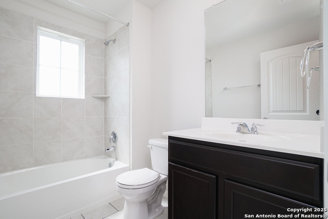 Listing photo id 4 for 5936 Hindes Stone