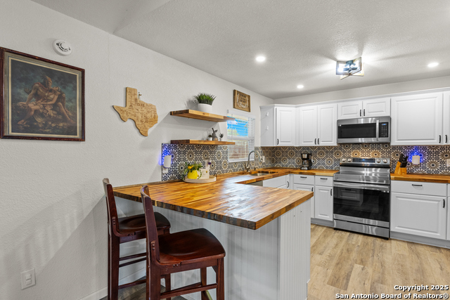 Listing photo id 9 for 6402 Quiet Forest