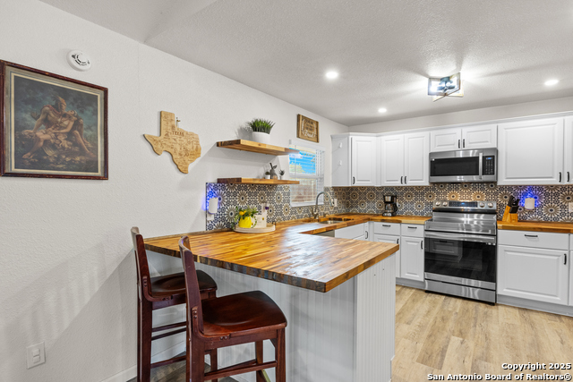 Listing photo id 7 for 6402 Quiet Forest