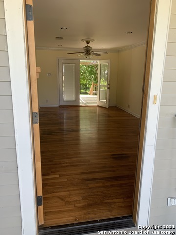 Image 4 of 27 For 212 Lyman Dr