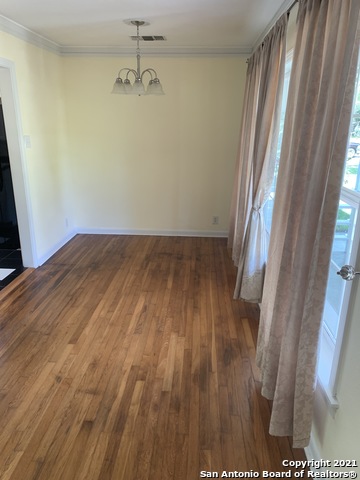 Image 6 of 27 For 212 Lyman Dr