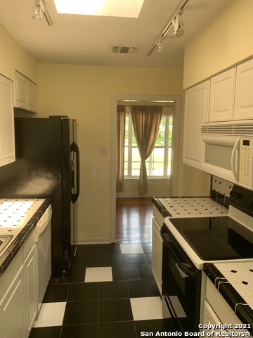 Image 9 of 27 For 212 Lyman Dr