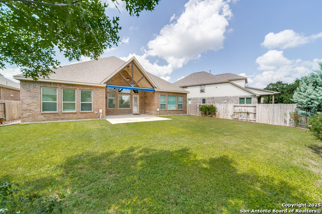 Listing photo id 28 for 233 Branson Falls