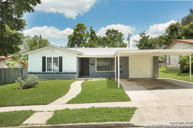 Image 4 of 21 For 446 Savannah Dr