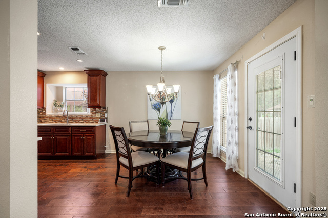 Image 16 of 32 For 4707 Aspen View